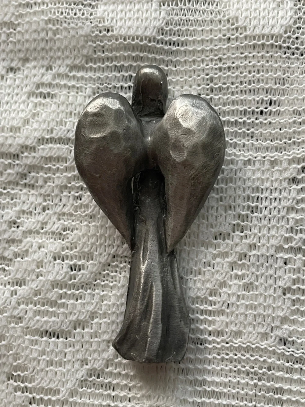 Antique-Style Angel With Gemstone and Flowers